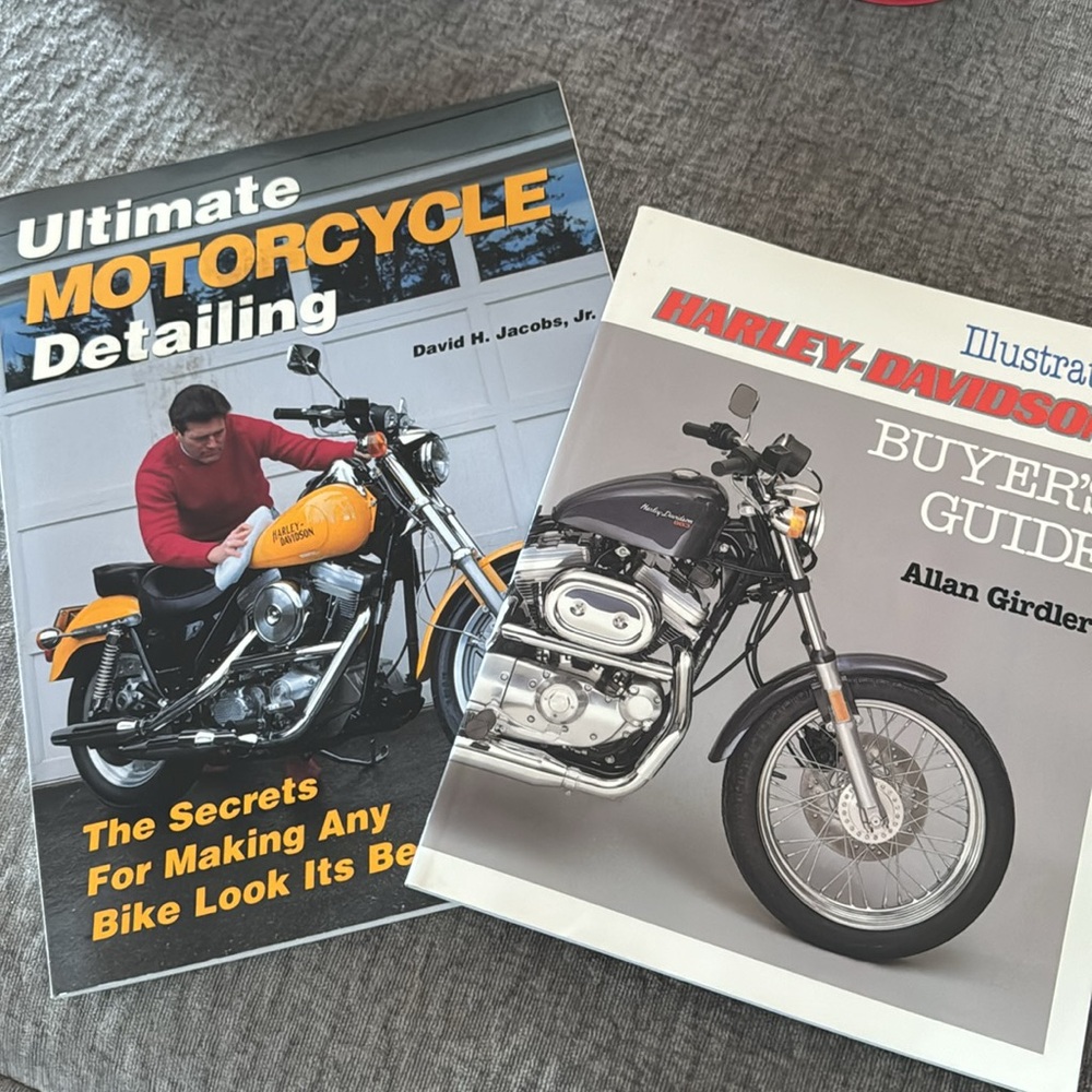 Harley-Davidson 1986 Illustrated Buyers Guide & Ultimate Motorcycle Detailing - Picture 1 of 11